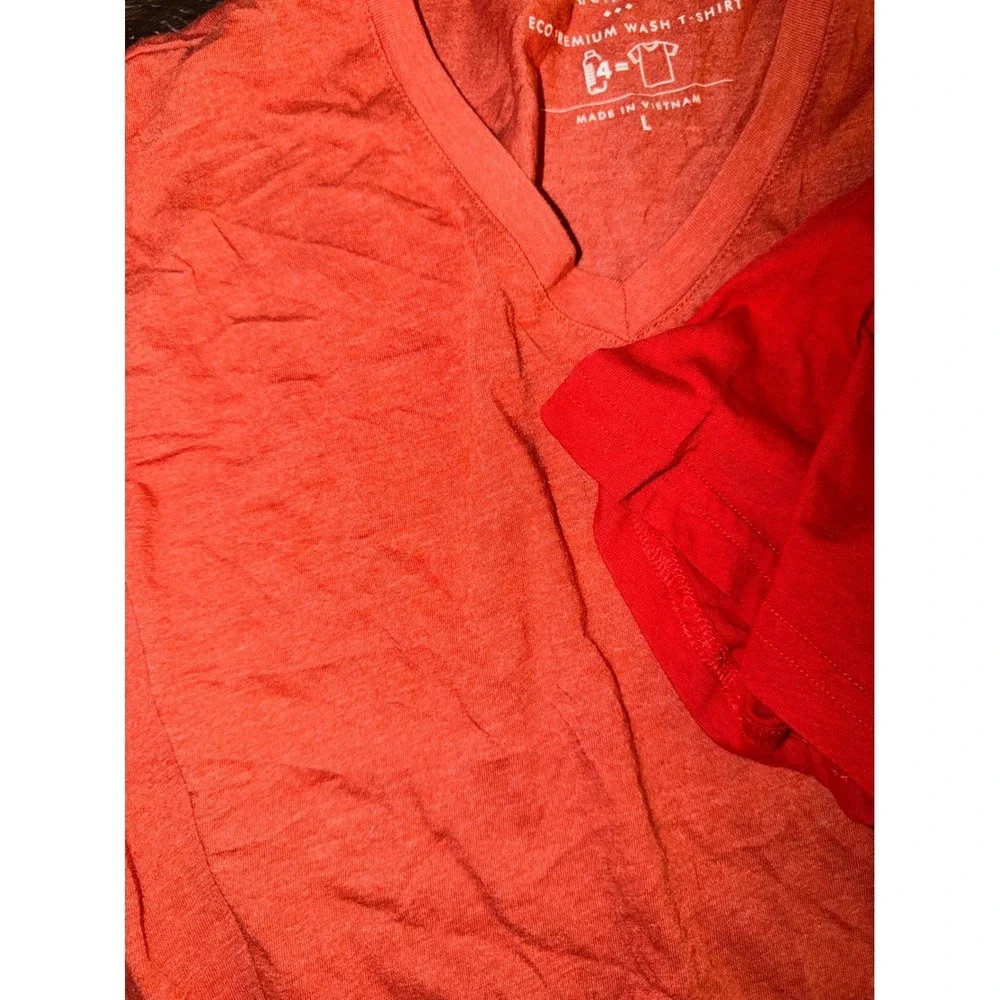Banana Republic Mens Eco Premium Wash V-Neck T-Shirt Bundle Red and Orange Large
